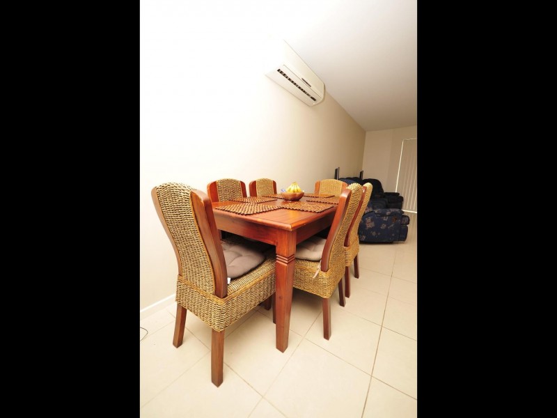 3/351 Lake Street, Cairns North QLD 4870