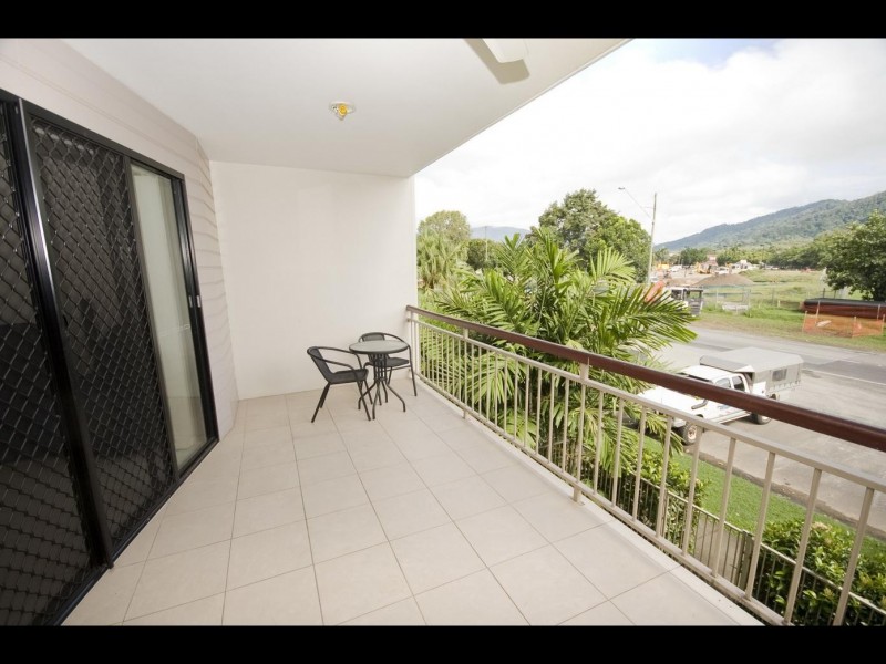 3/351 Lake Street, Cairns North QLD 4870
