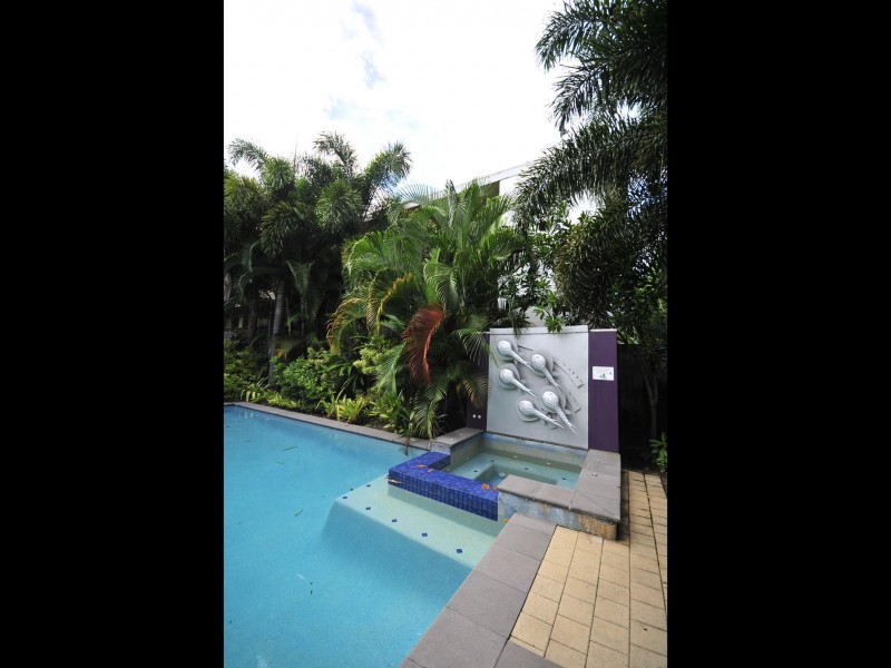 3/351 Lake Street, Cairns North QLD 4870