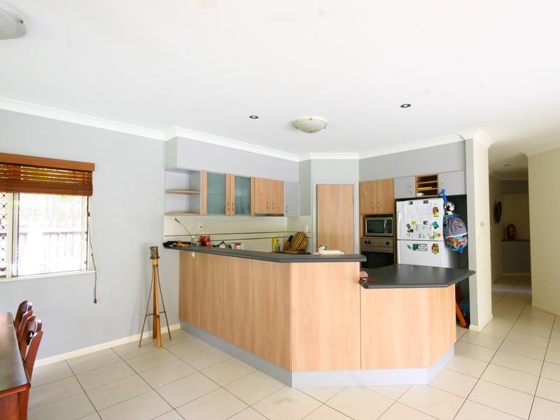 16 Everglade Rise, Brinsmead QLD 4870