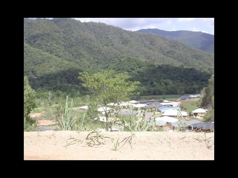 24 Willie Ming Street, Redlynch QLD 4870