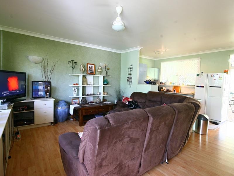 35 Cyperus Drive, Redlynch QLD 4870