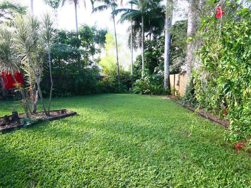 35 Cyperus Drive, Redlynch QLD 4870