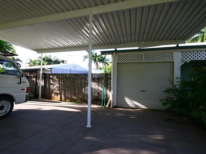 35 Cyperus Drive, Redlynch QLD 4870
