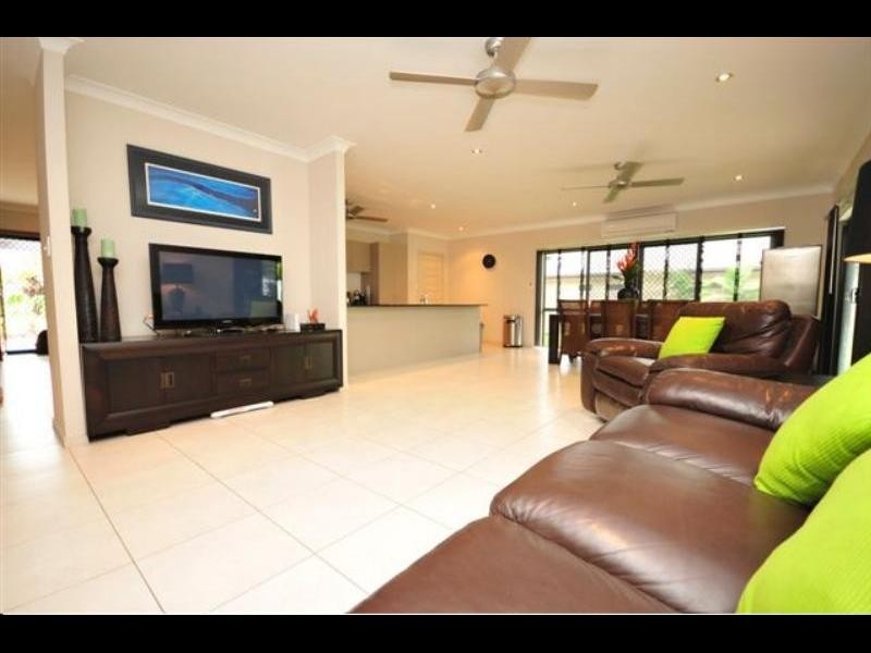 6 Edge Close, Kewarra Beach QLD 4879