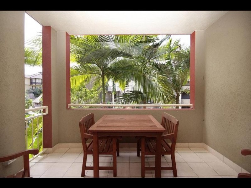 1112/2 Greenslopes Street, Cairns North QLD 4870