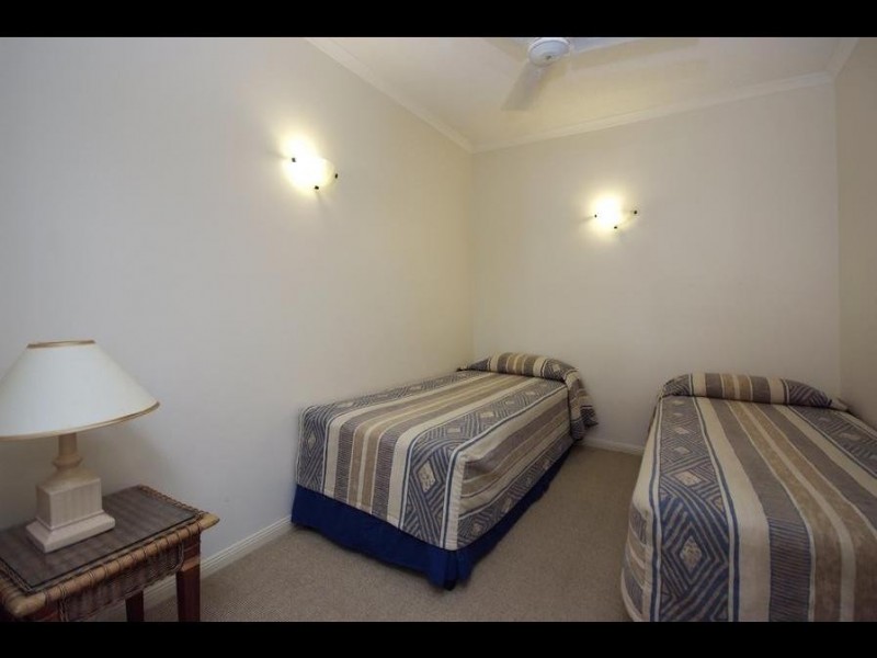 1112/2 Greenslopes Street, Cairns North QLD 4870