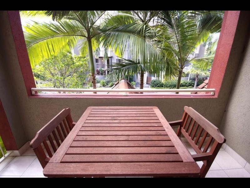 1112/2 Greenslopes Street, Cairns North QLD 4870