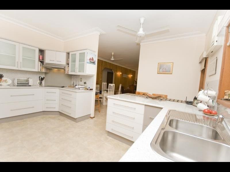 235 Toogood Road, Bayview Heights QLD 4868