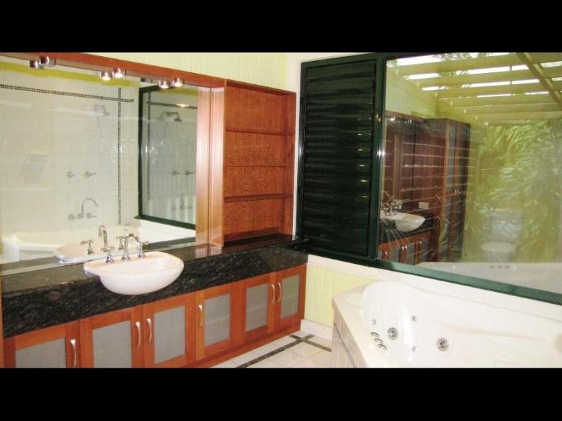 22 Cairns Street, Cairns North QLD 4870