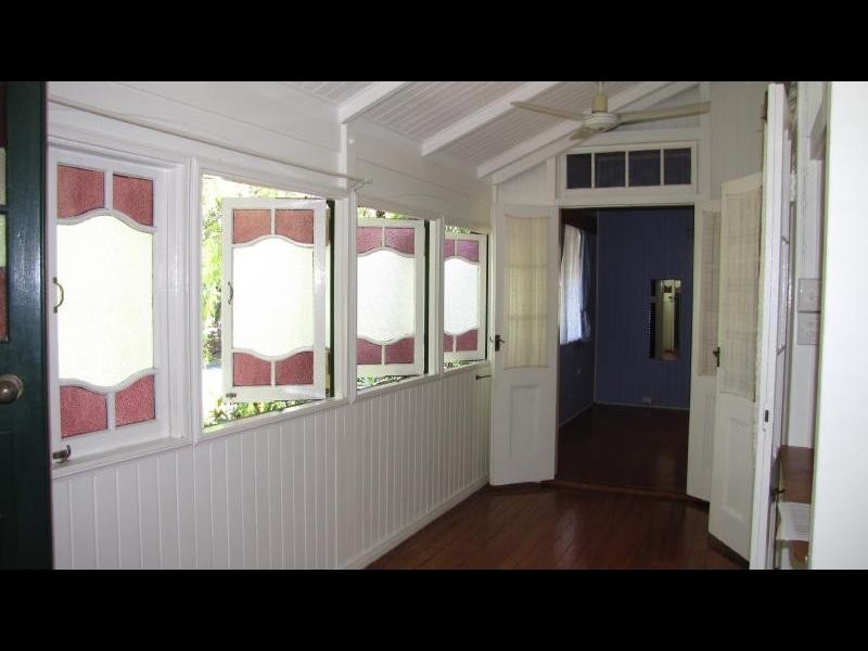 22 Cairns Street, Cairns North QLD 4870
