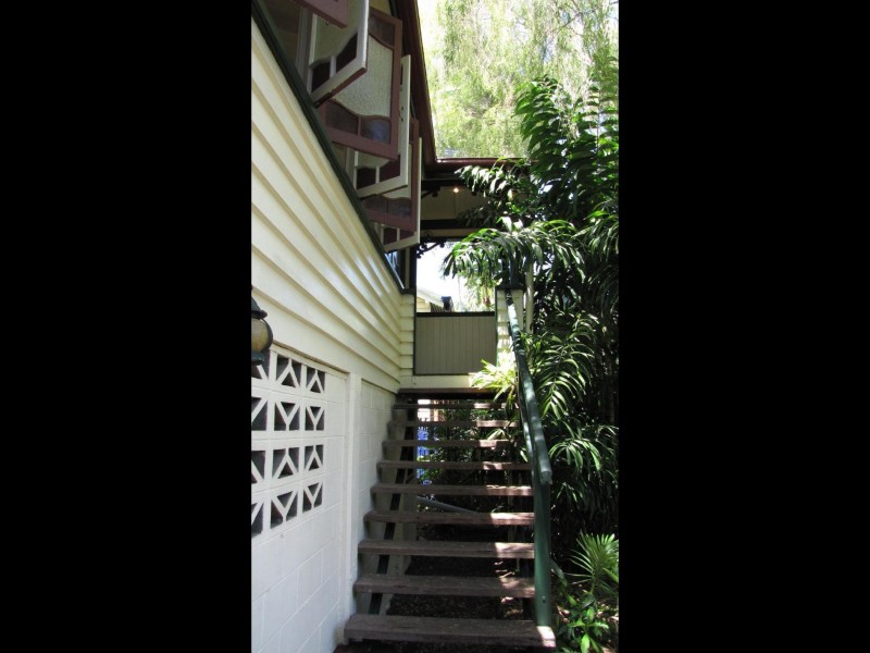 22 Cairns Street, Cairns North QLD 4870