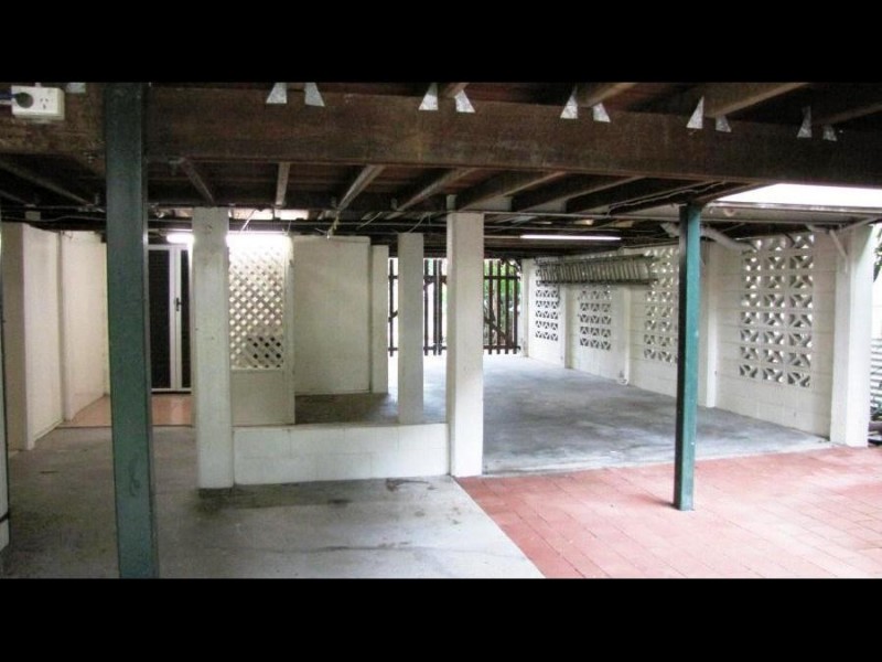 22 Cairns Street, Cairns North QLD 4870