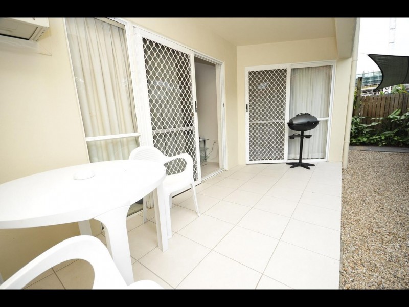 3/239 Lake Street, Cairns North QLD 4870