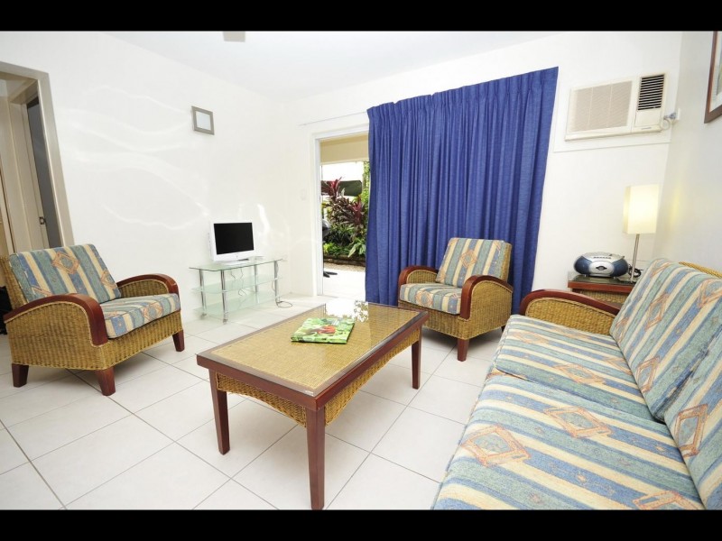 3/239 Lake Street, Cairns North QLD 4870