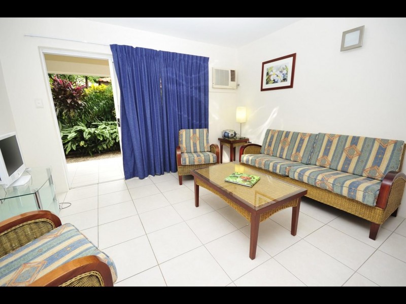 3/239 Lake Street, Cairns North QLD 4870