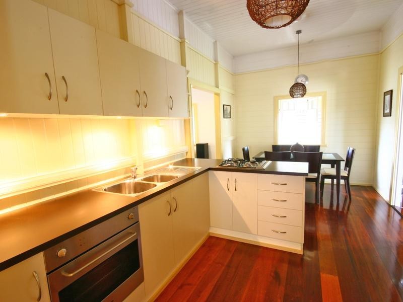92 Woodward Street, Edge Hill QLD 4870