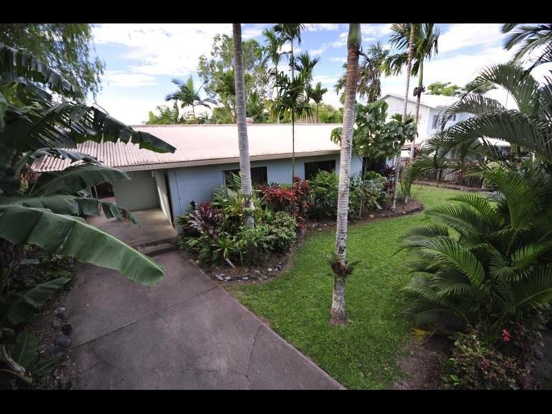 6 Atlantic Close, White Rock QLD 4868