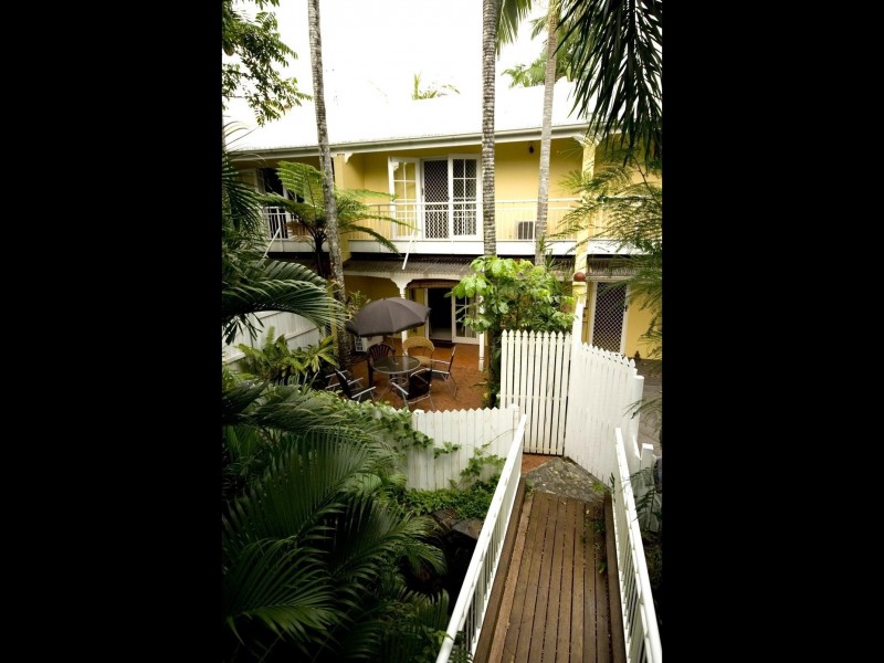 6/20 Corkill Street, Freshwater QLD 4870