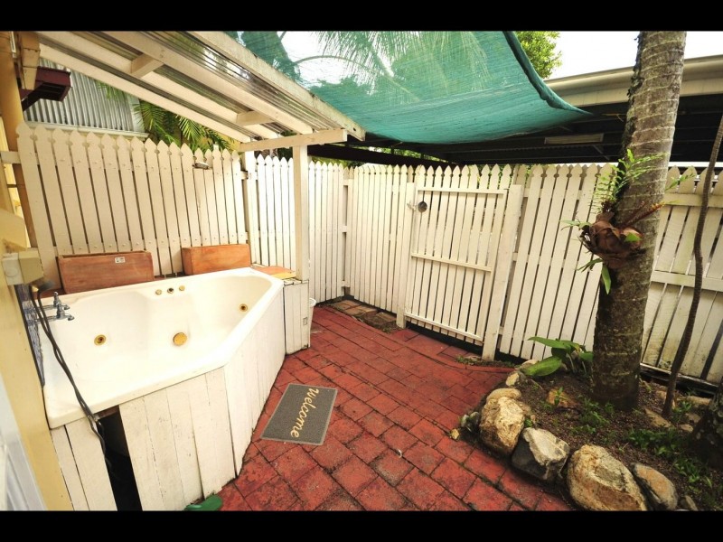 6/20 Corkill Street, Freshwater QLD 4870