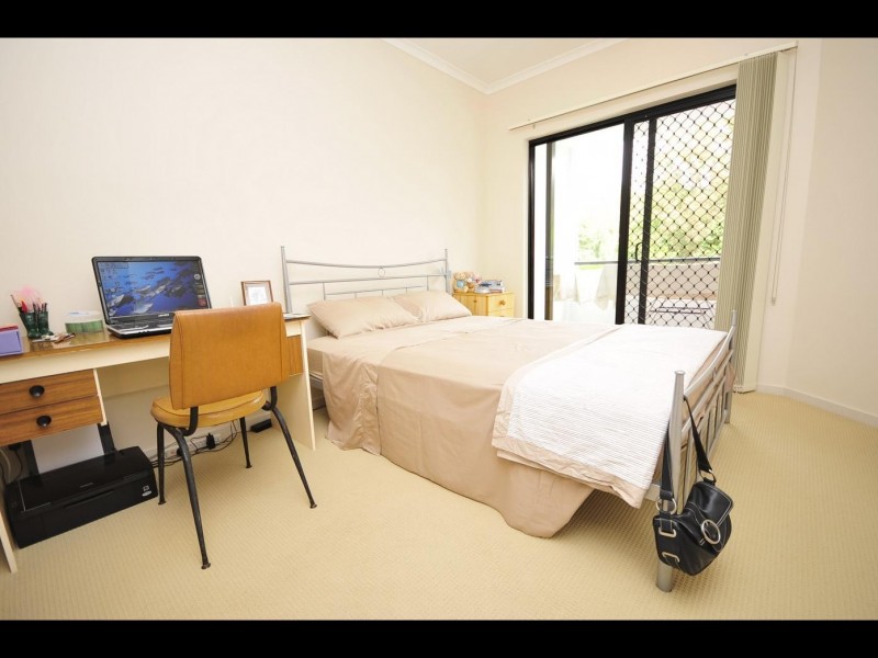 2/376 Severin Street, Parramatta Park QLD 4870
