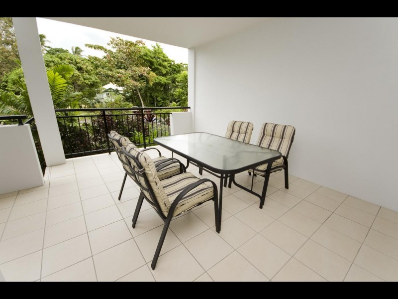 2/376 Severin Street, Parramatta Park QLD 4870