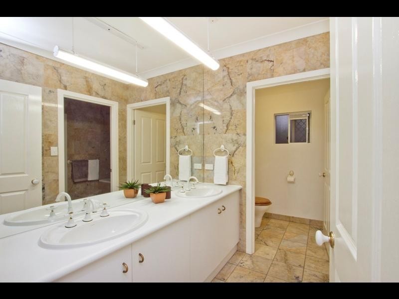 23 Magnolia Street, Holloways Beach QLD 4878