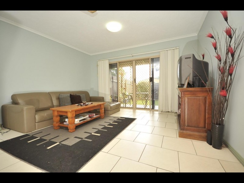 4/5 Charlotte Close, Woree QLD 4868