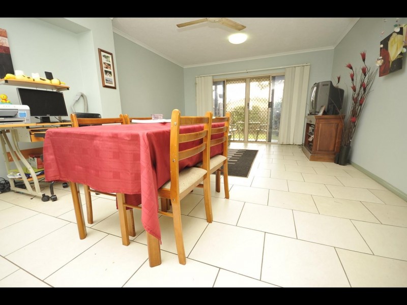 4/5 Charlotte Close, Woree QLD 4868