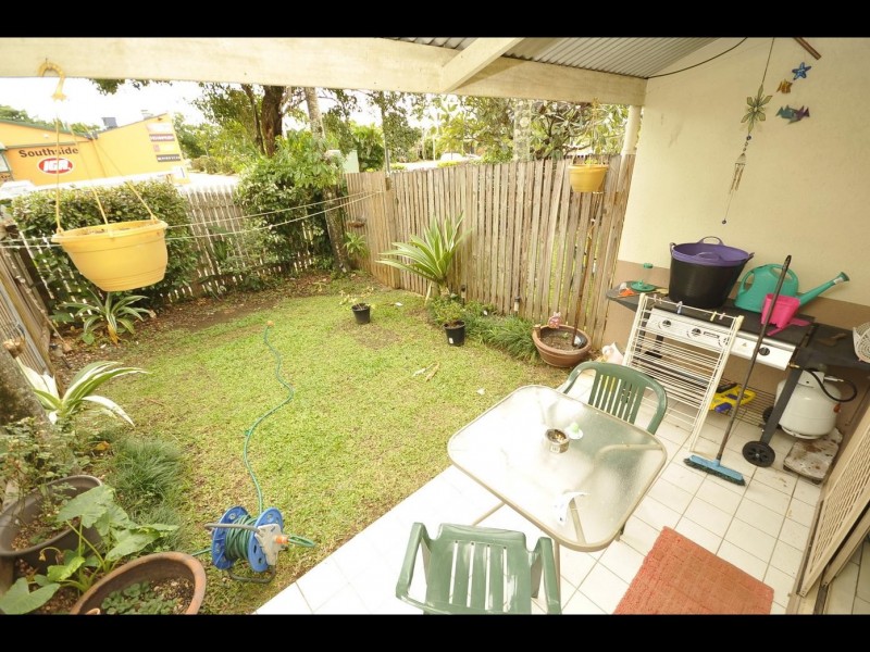 4/5 Charlotte Close, Woree QLD 4868