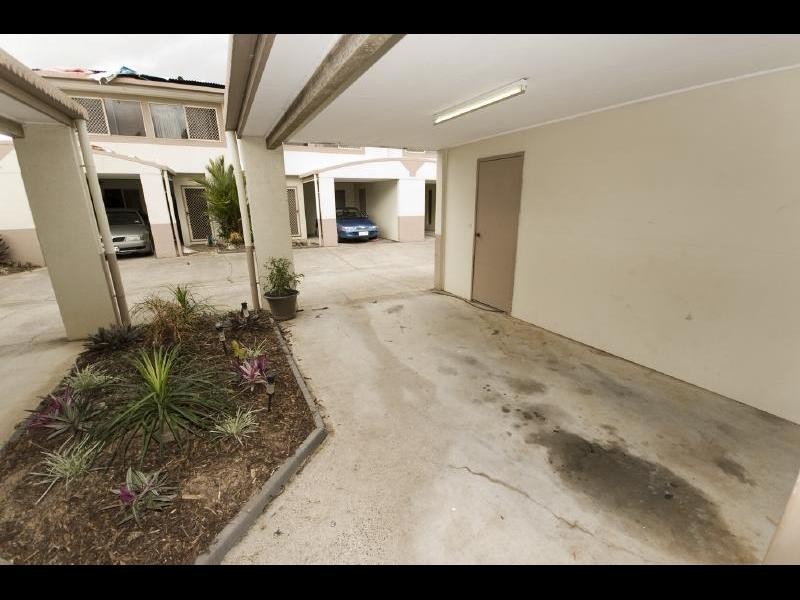 4/5 Charlotte Close, Woree QLD 4868
