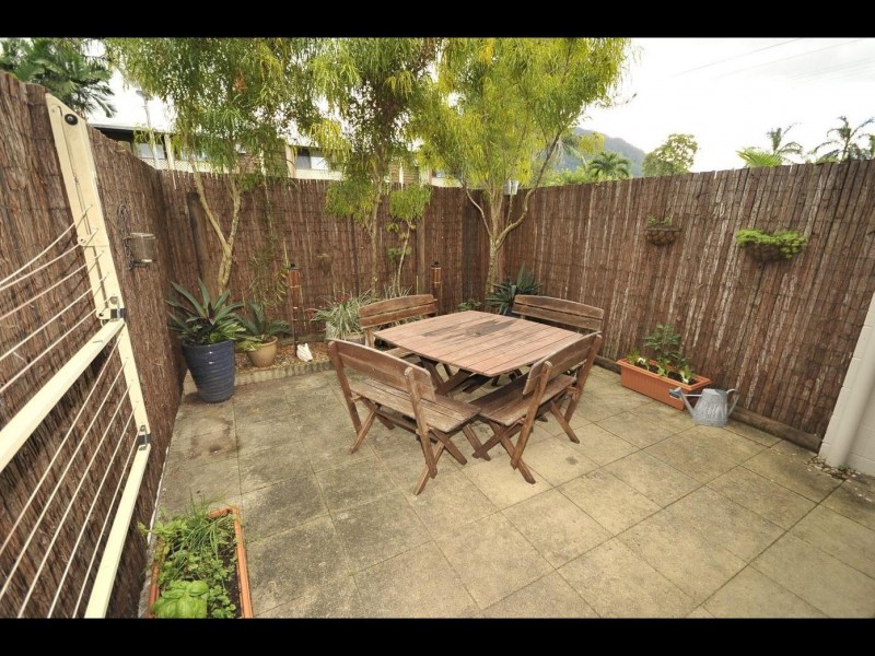 3/13 Balaclava Road, Earlville QLD 4870