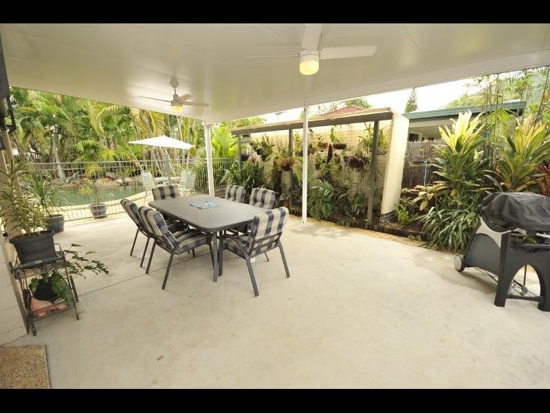 15 Tarana Close, Caravonica QLD 4878