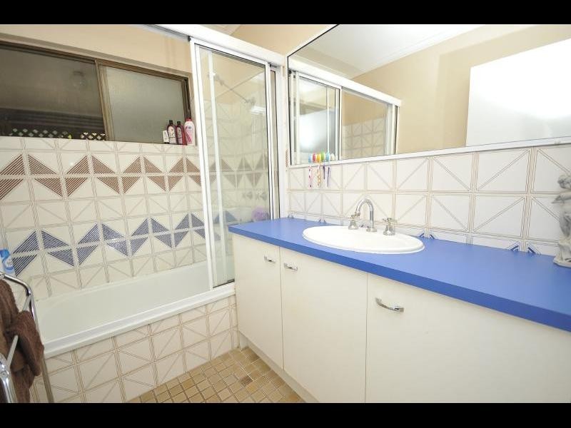 15 Tarana Close, Caravonica QLD 4878