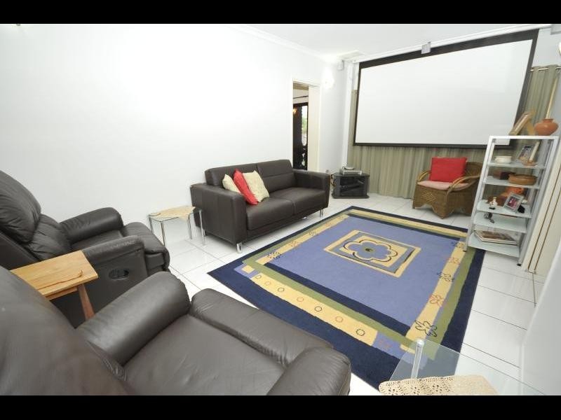 25 Pepperina Street, Mooroobool QLD 4870