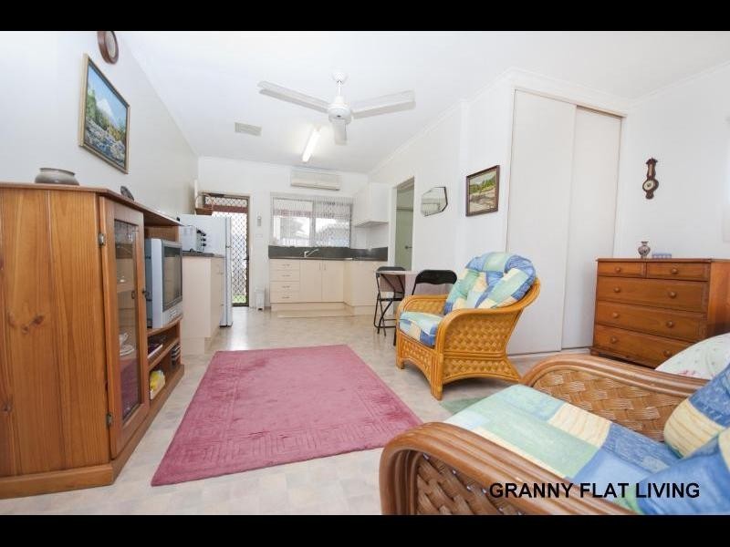 25 Pepperina Street, Mooroobool QLD 4870