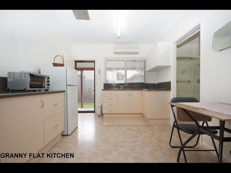 25 Pepperina Street, Mooroobool QLD 4870