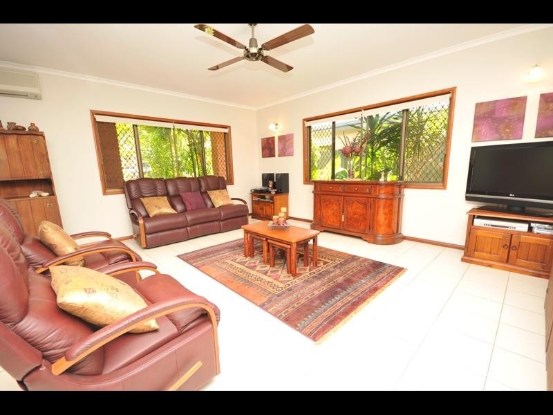 29 Cicero Close, Mooroobool QLD 4870