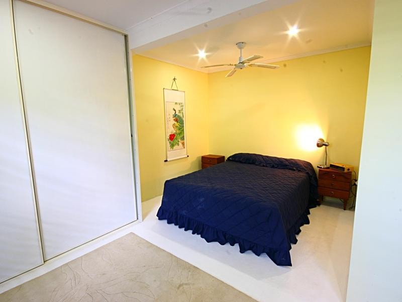 1 Mullins Street, Whitfield QLD 4870