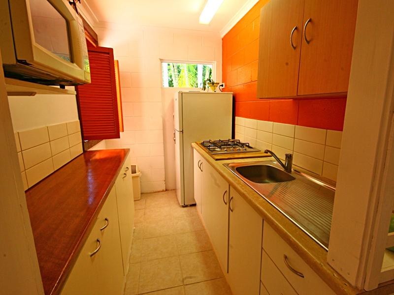 1 Mullins Street, Whitfield QLD 4870