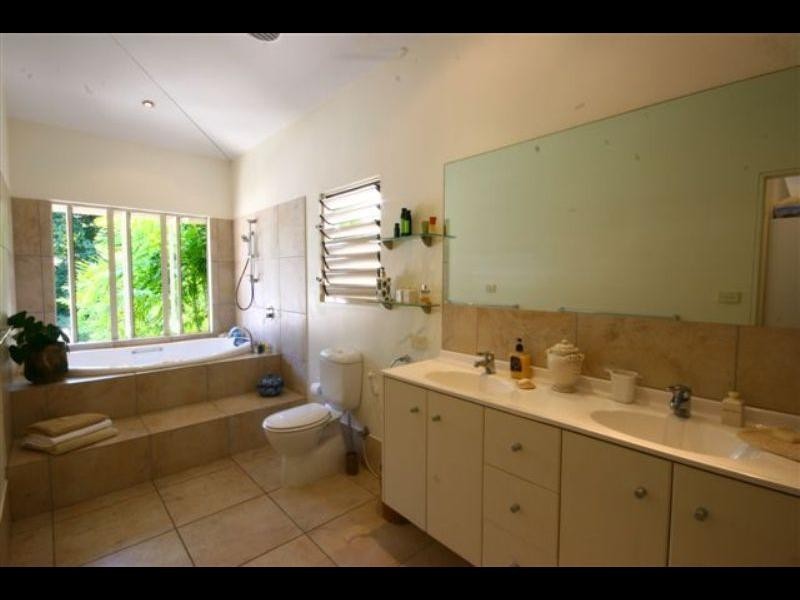 27/7 Tari Place, Trinity Beach QLD 4879