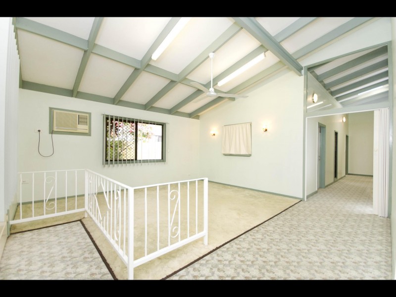 25  Angela Street, Woree QLD 4868