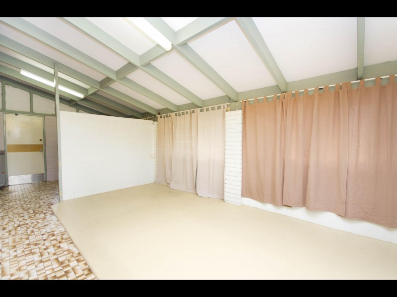 25  Angela Street, Woree QLD 4868