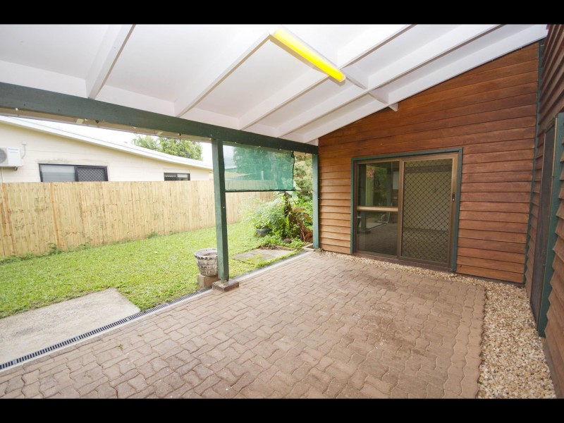 25  Angela Street, Woree QLD 4868