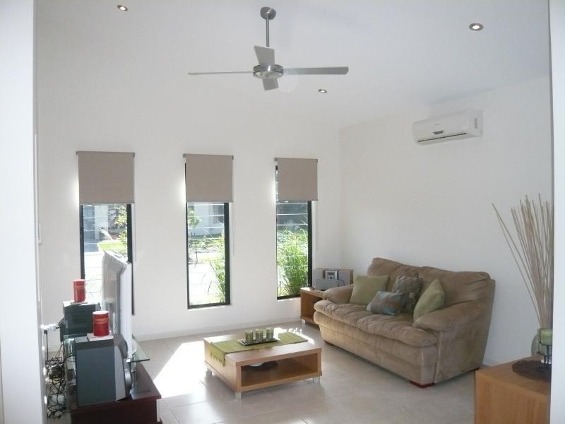 4 Quartzborough Prm, Trinity Park QLD 4879