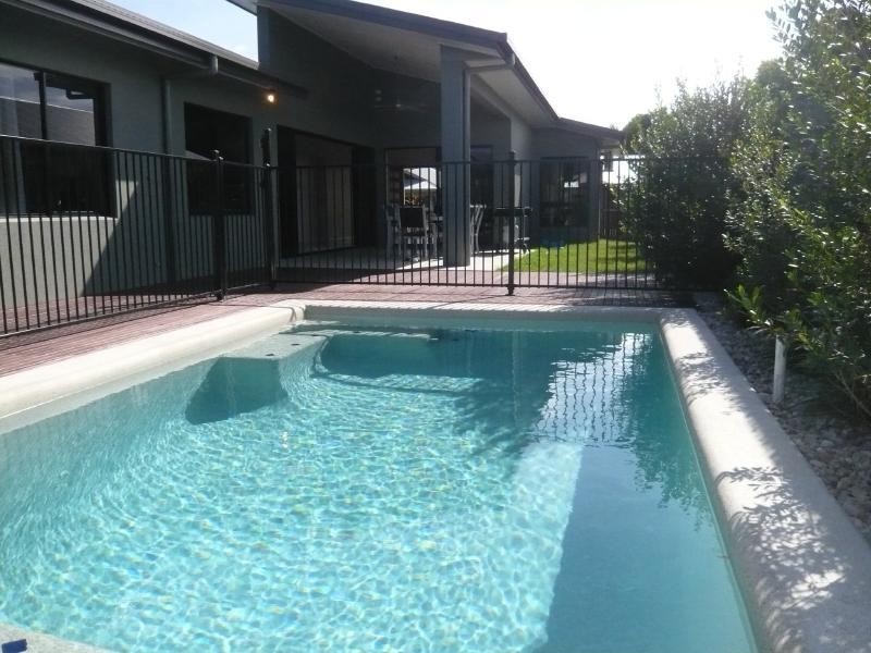 4 Quartzborough Prm, Trinity Park QLD 4879