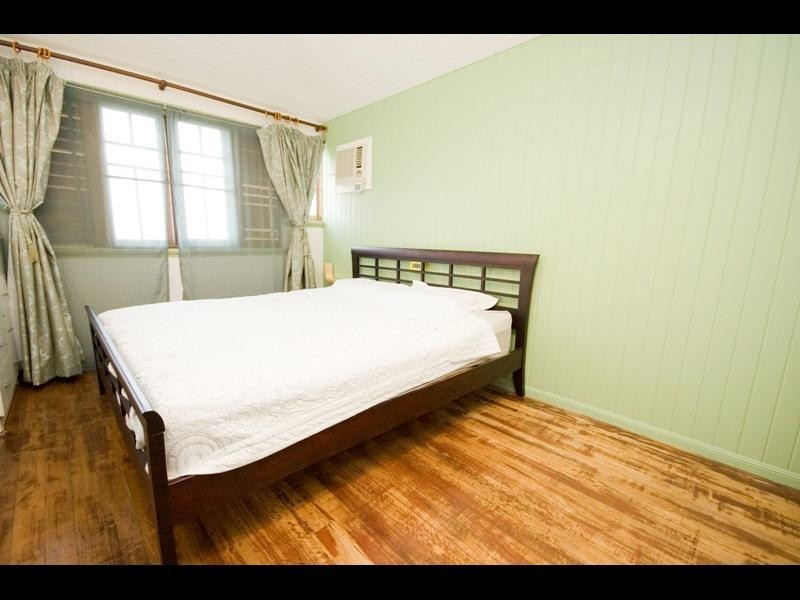32 Tills Street, Westcourt QLD 4870