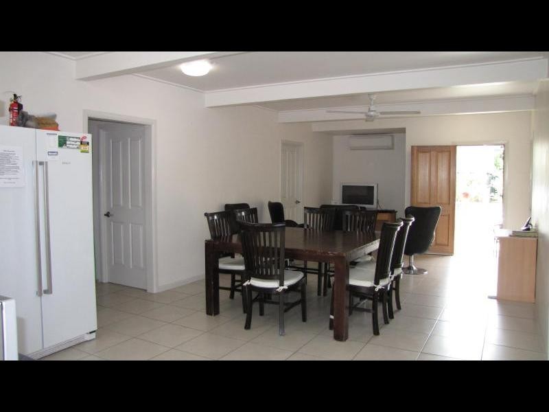 8 Terminus Street, Parramatta Park QLD 4870