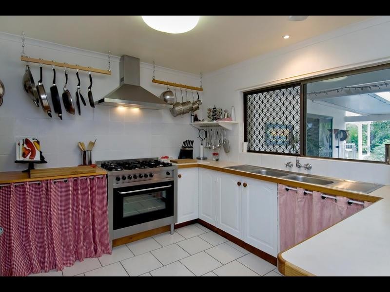 6 Atlas Close, Smithfield QLD 4878
