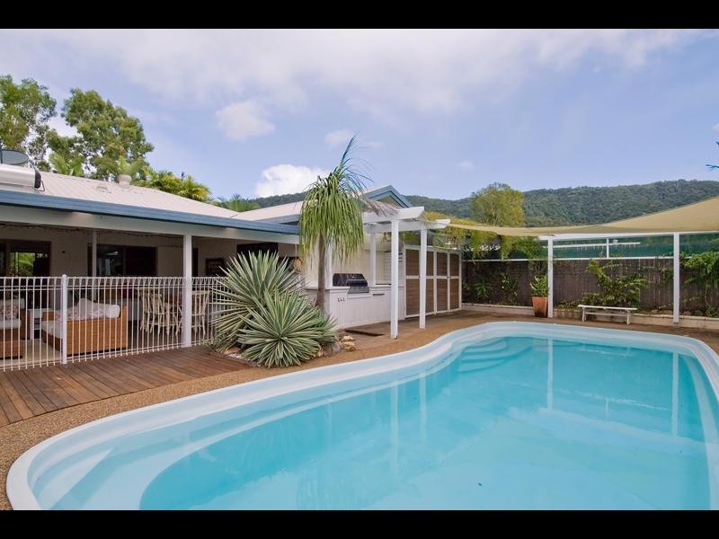 6 Atlas Close, Smithfield QLD 4878